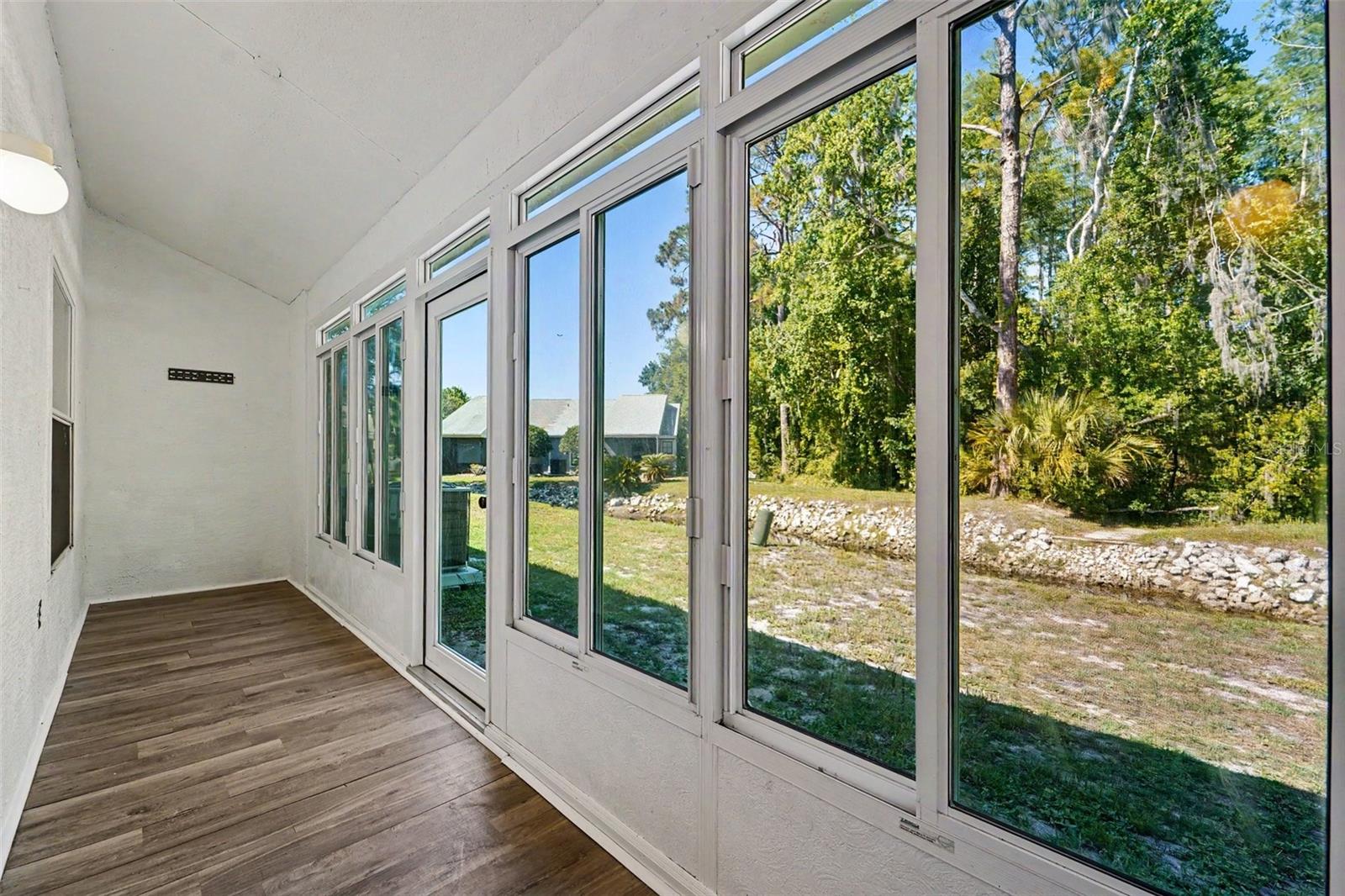 12514 Hollybrook Ln Property Photo 27