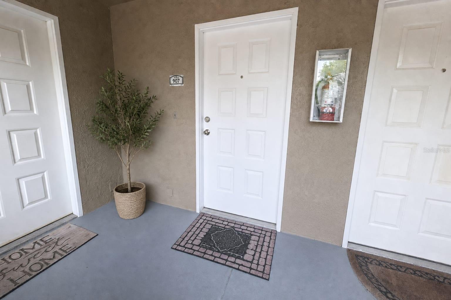 15215 Amberly Dr #907 Property Photo 4