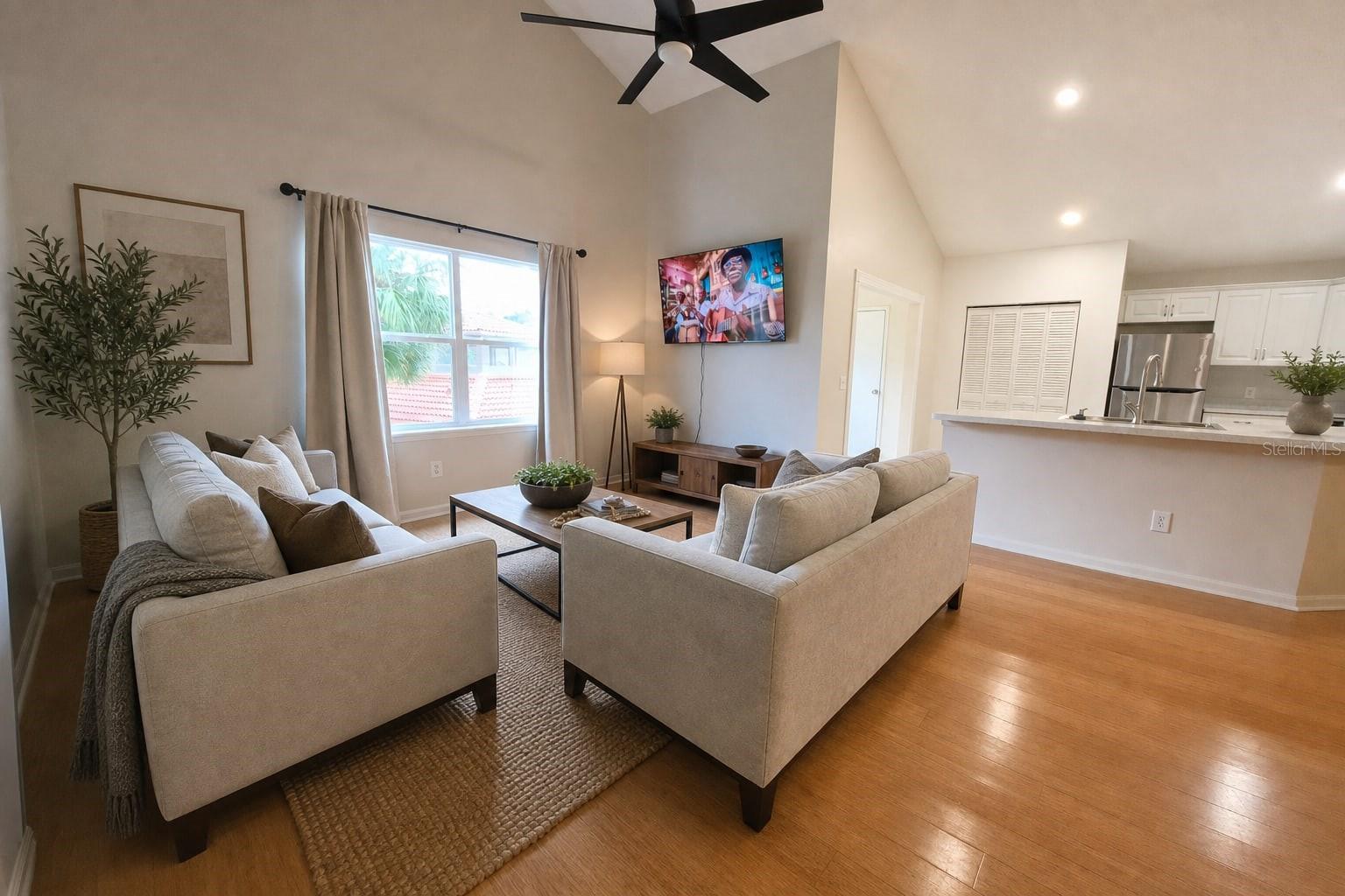 15215 Amberly Dr #907 Property Photo 8