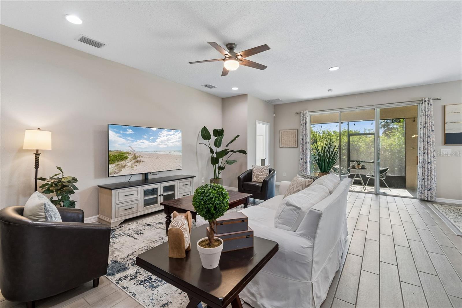 12507 Candleberry Cir Property Photo 4