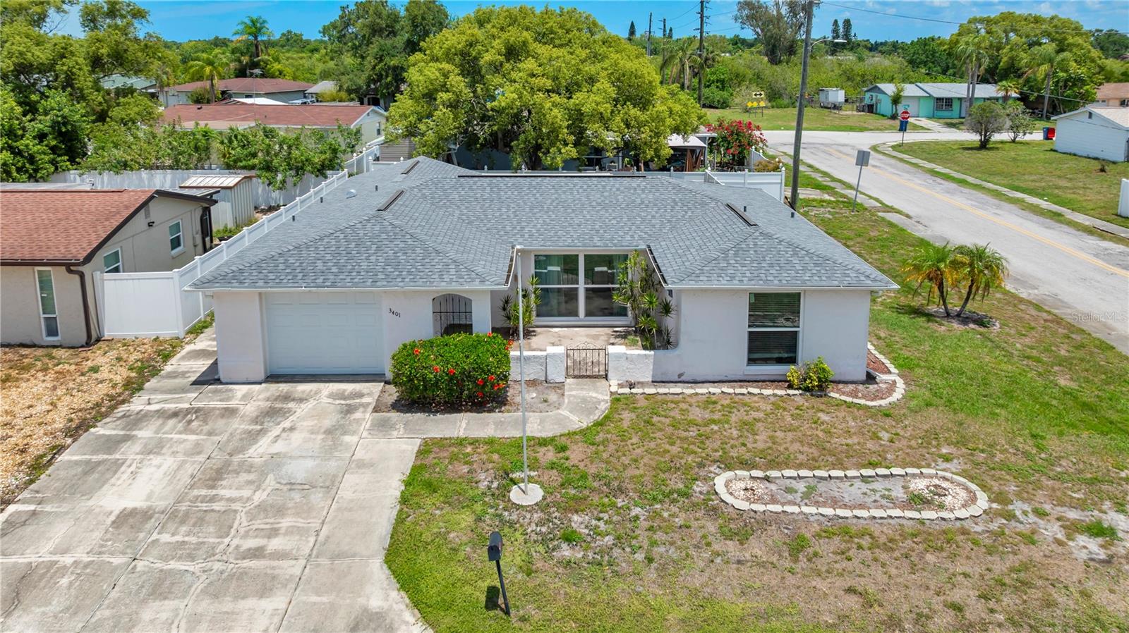 3401 Supreme Dr Property Photo 1