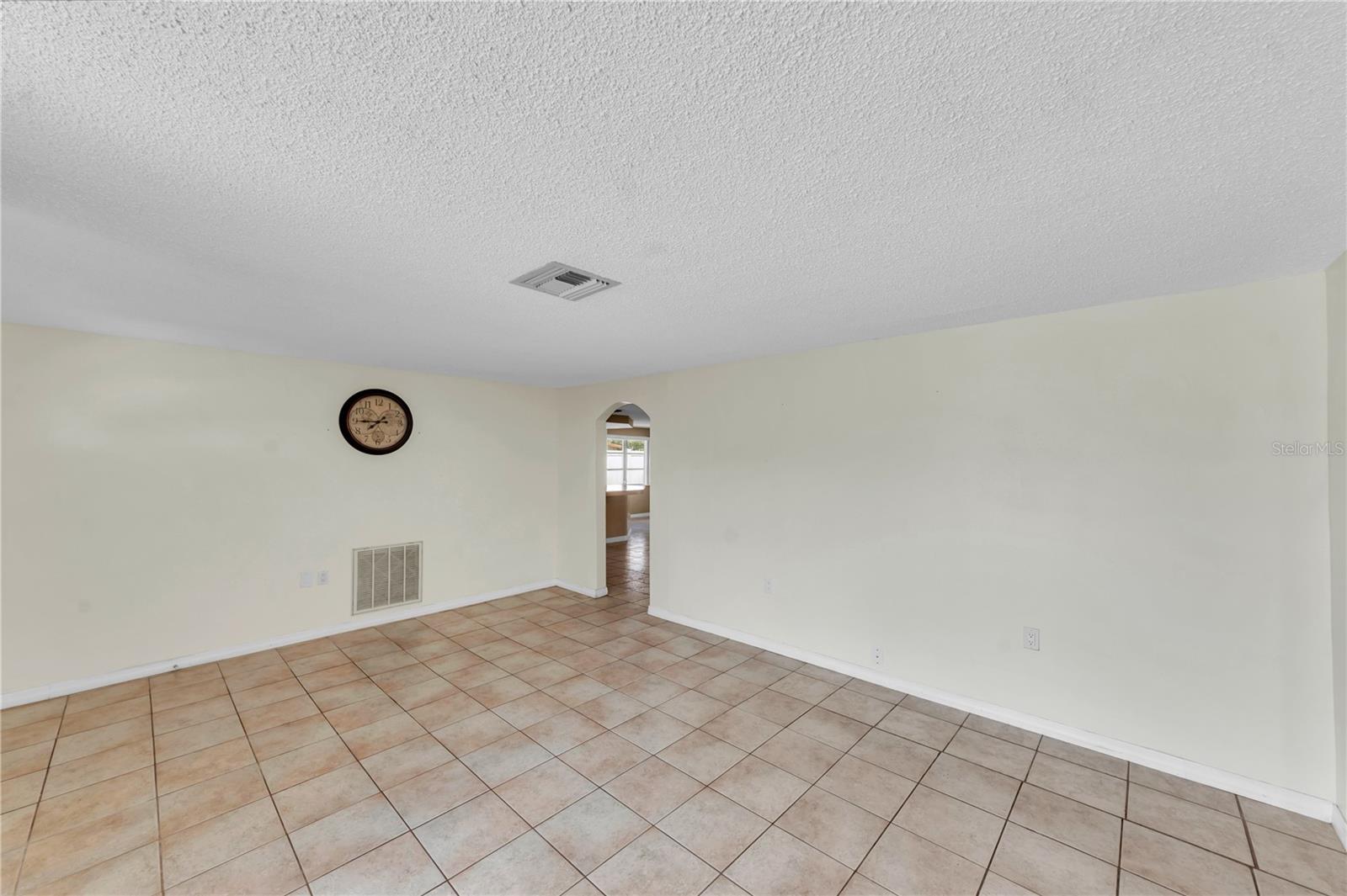 3401 Supreme Dr Property Photo 7