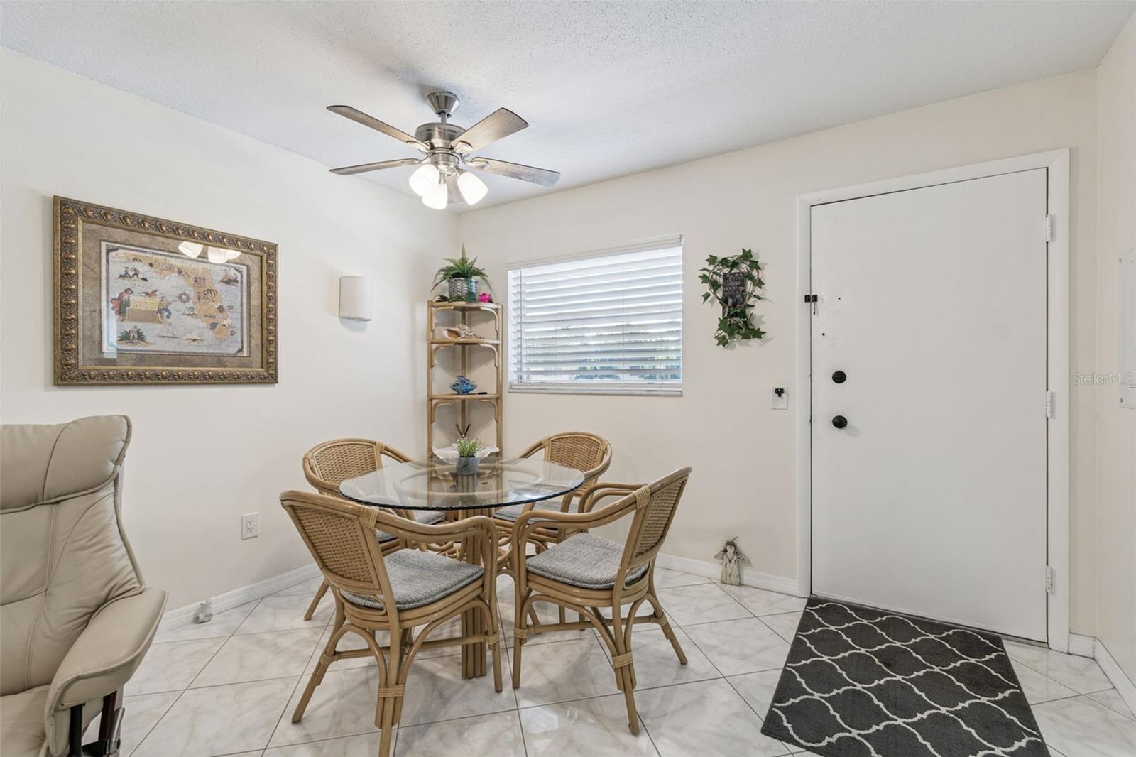 2750 E Bay Dr #12b Property Photo 7