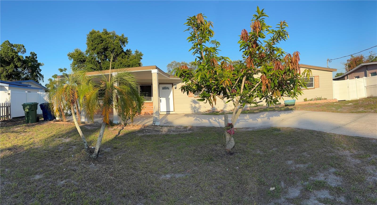 10611 N Altman St Property Photo 4