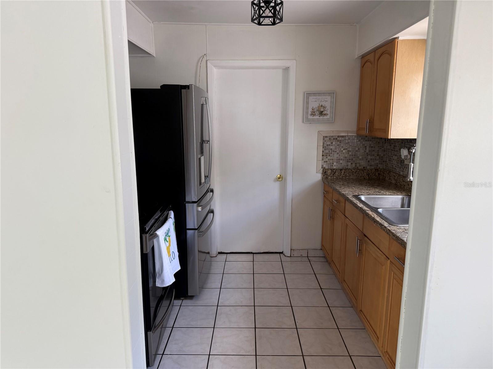 10611 N Altman St Property Photo 15