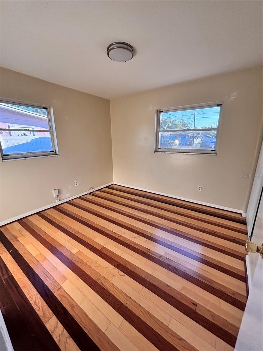 10611 N Altman St Property Photo 18