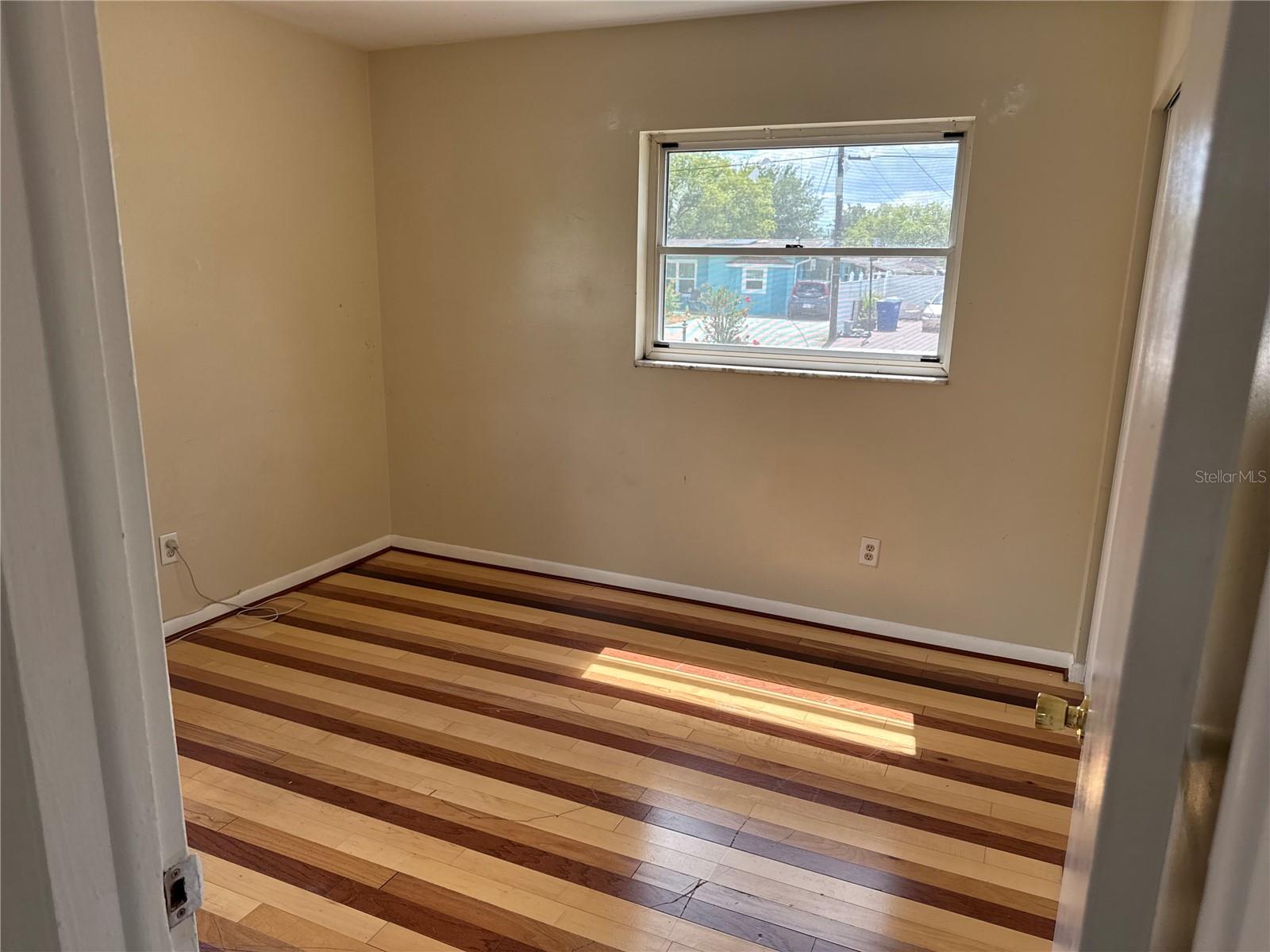 10611 N Altman St Property Photo 19