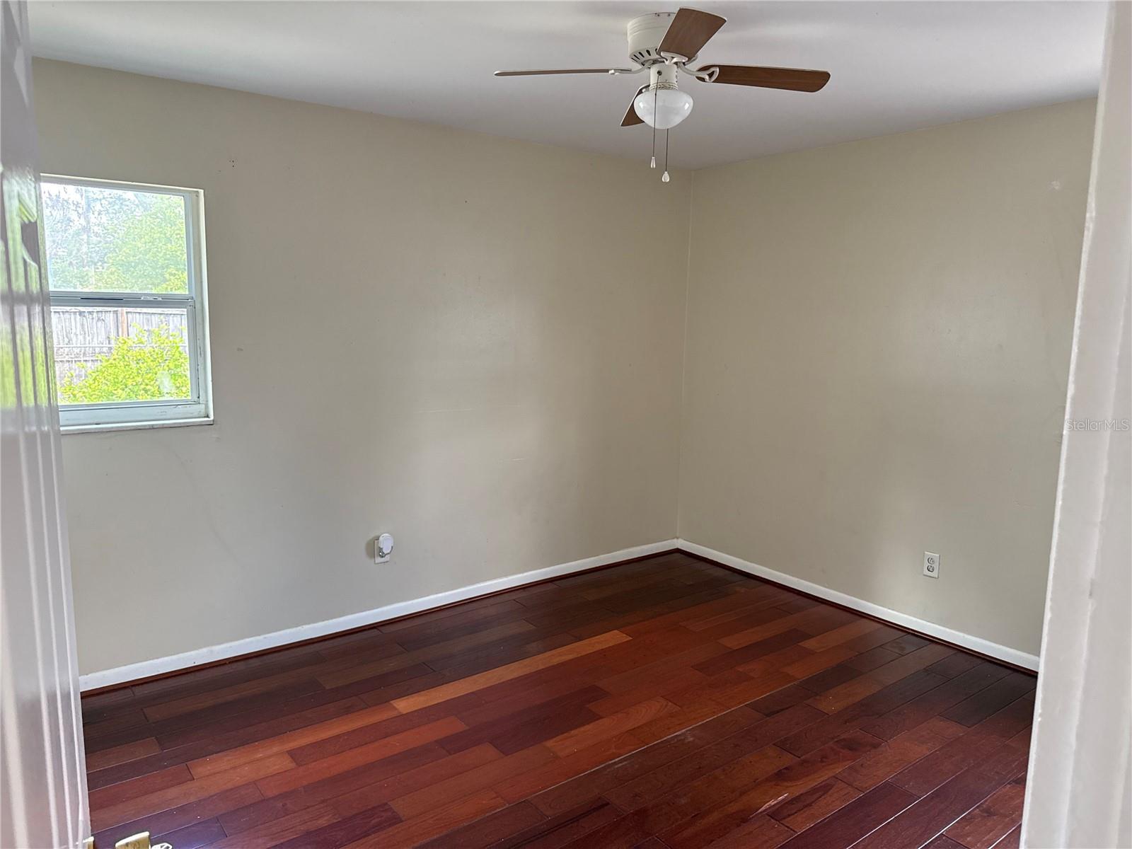 10611 N Altman St Property Photo 23