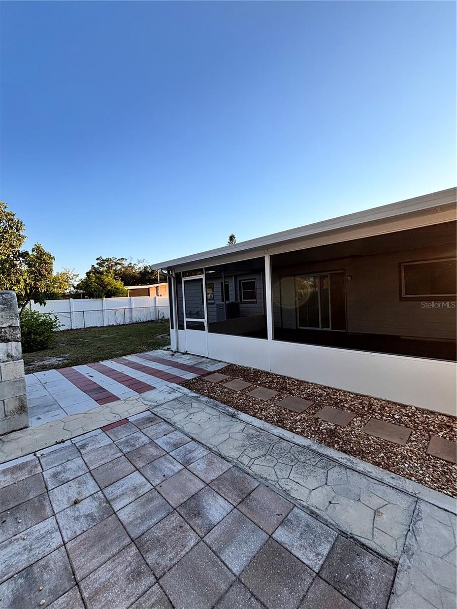 10611 N Altman St Property Photo 32