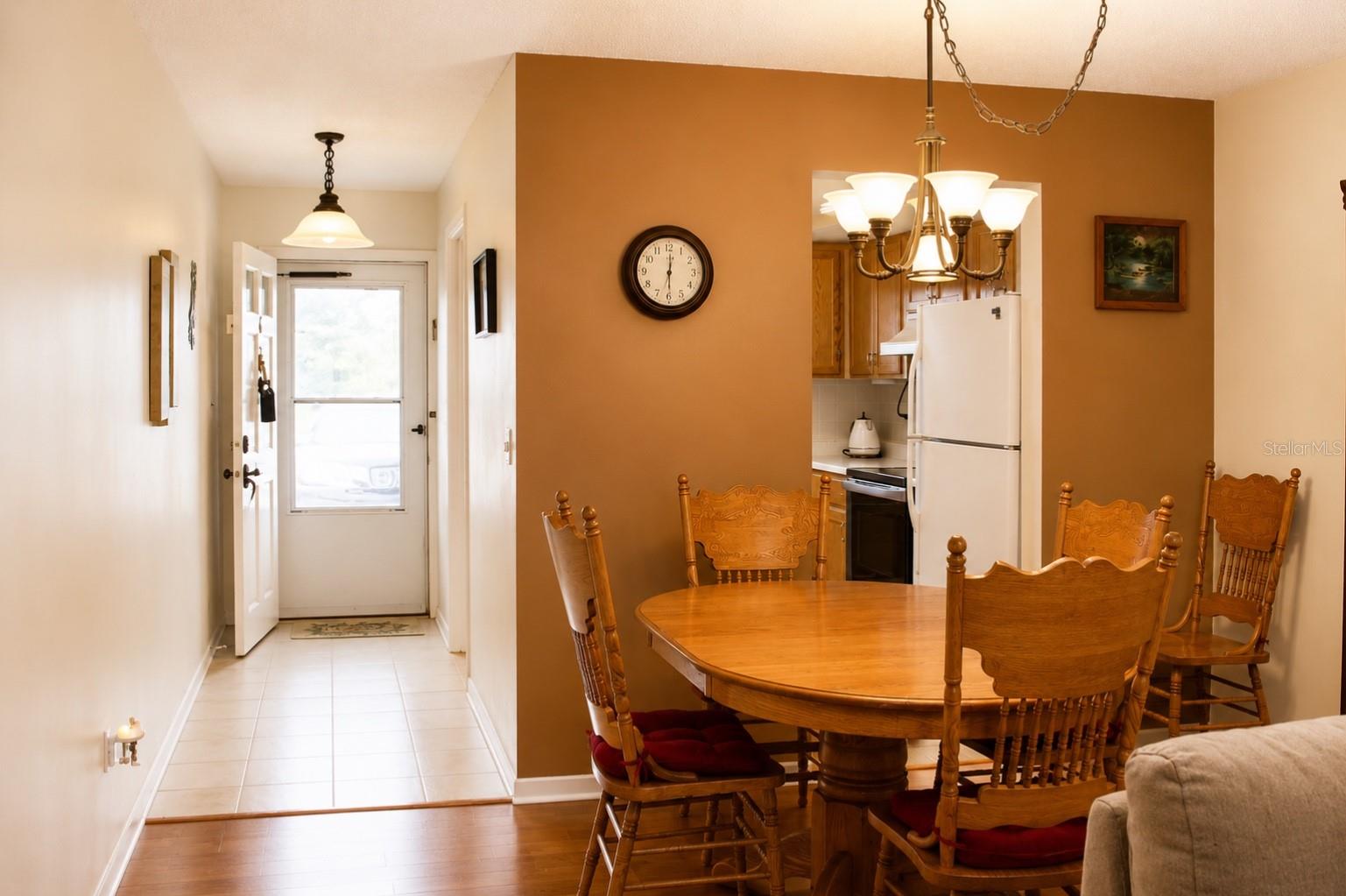 1662 S Lake Ave #6 Property Photo 2