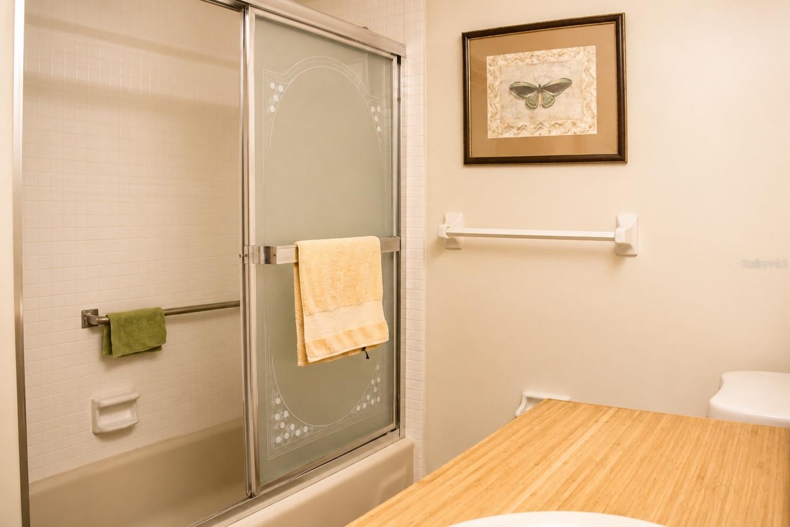 1662 S Lake Ave #6 Property Photo 11