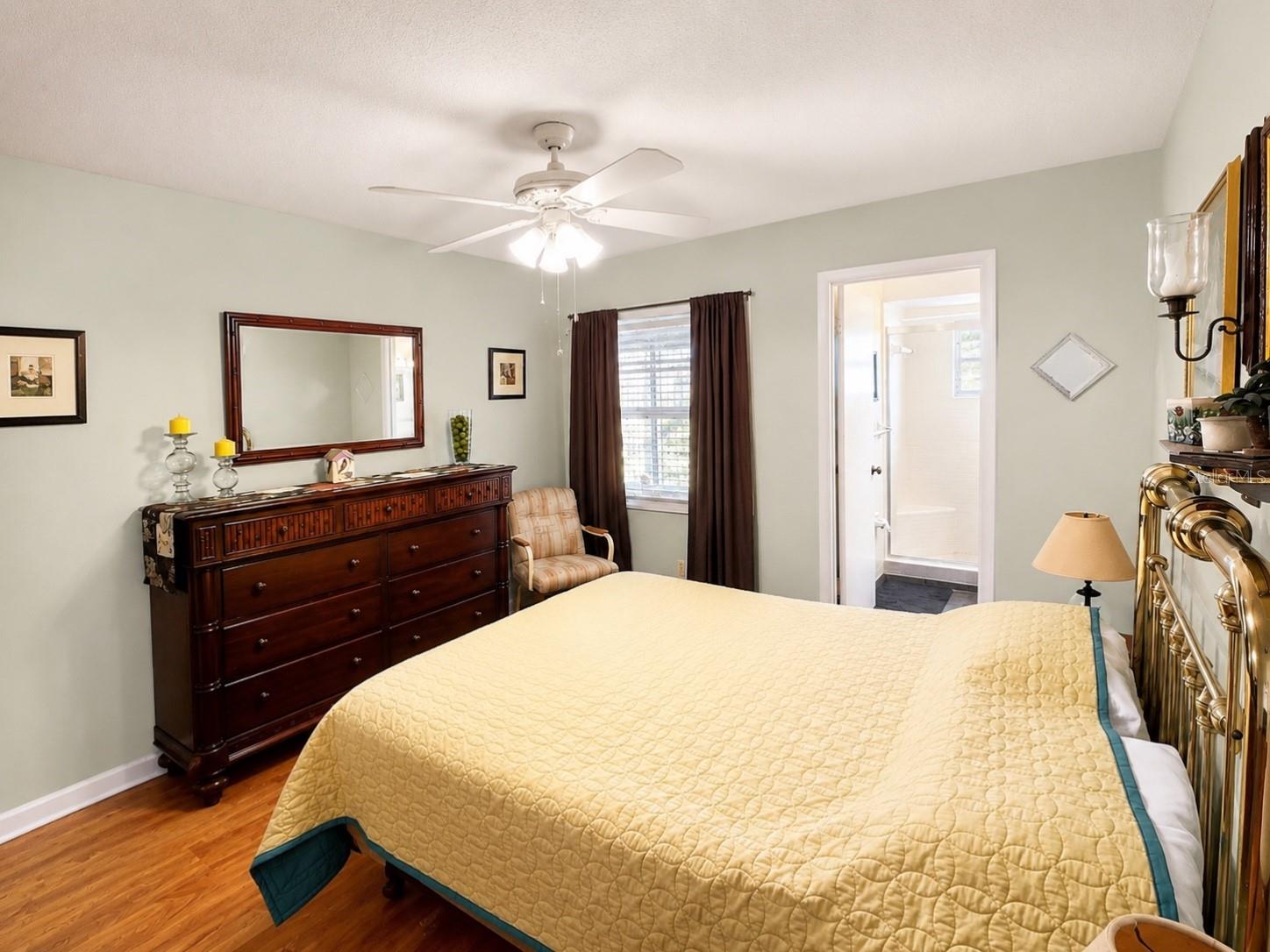 1662 S Lake Ave #6 Property Photo 12