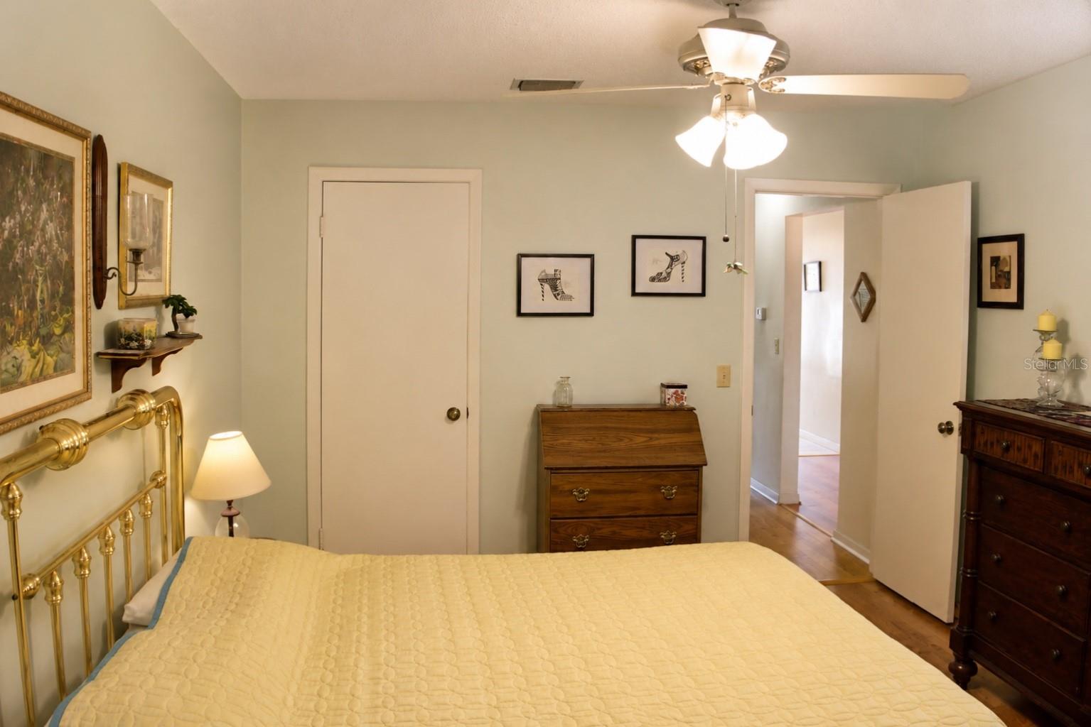 1662 S Lake Ave #6 Property Photo 13