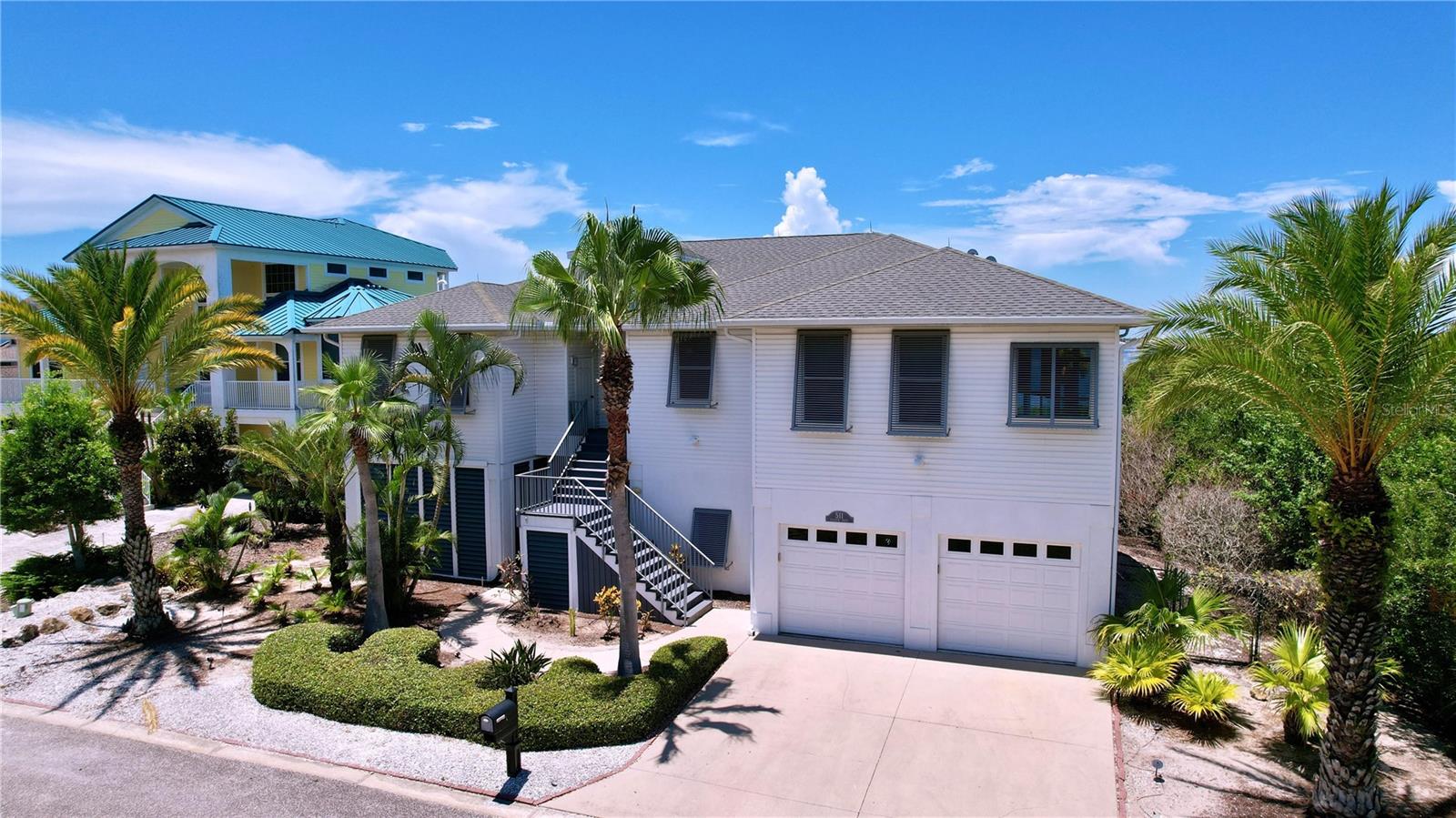 511 Seaview Dr Property Photo 2