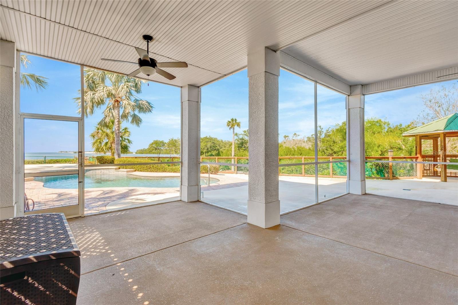511 Seaview Dr Property Photo 8