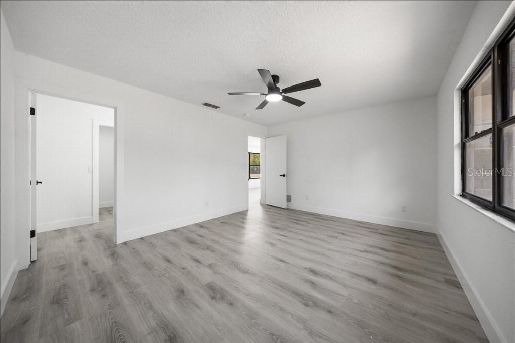 59 Silver Pl Property Photo 11