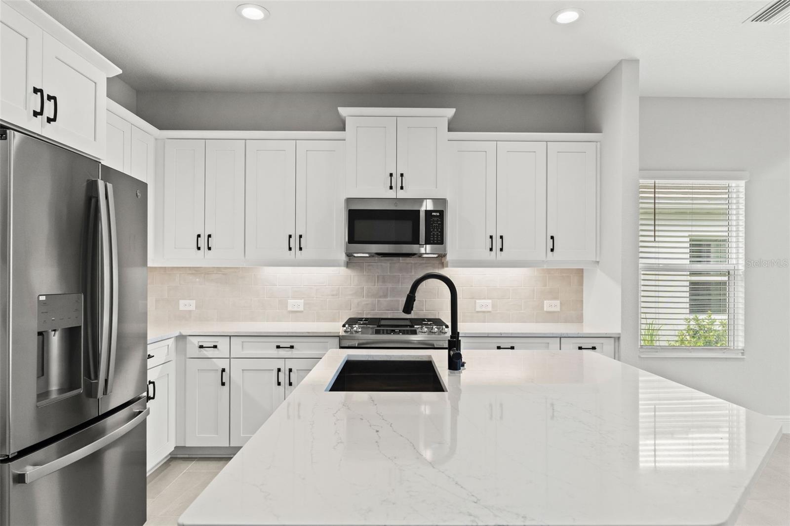 18131 Franklin Park Ct Property Photo 23