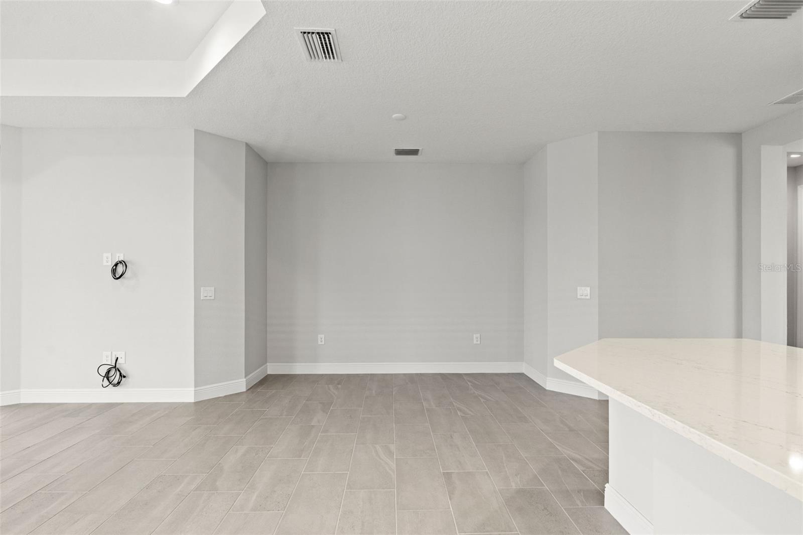 18131 Franklin Park Ct Property Photo 30