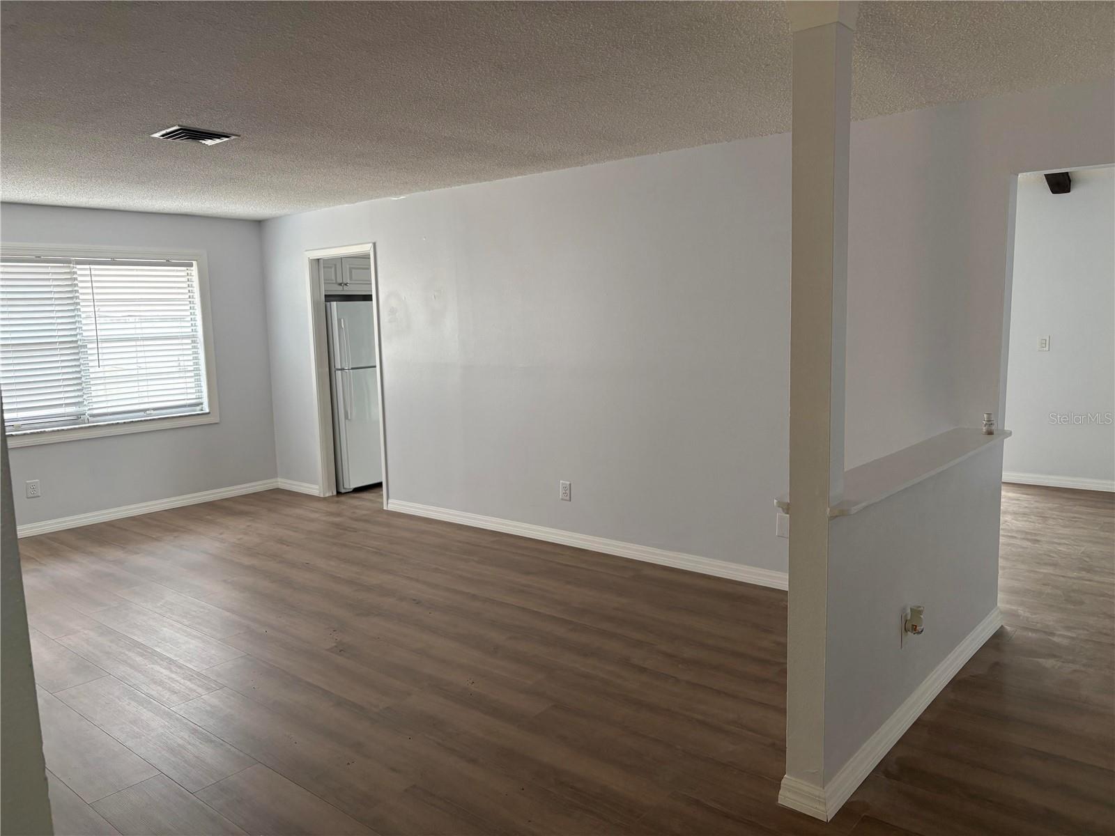 2380 Timbercrest Cir W Property Photo 6