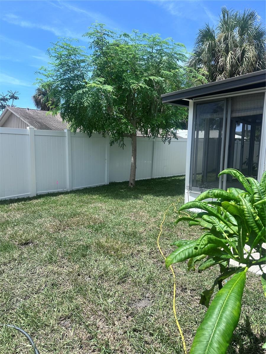 2380 Timbercrest Cir W Property Photo 21