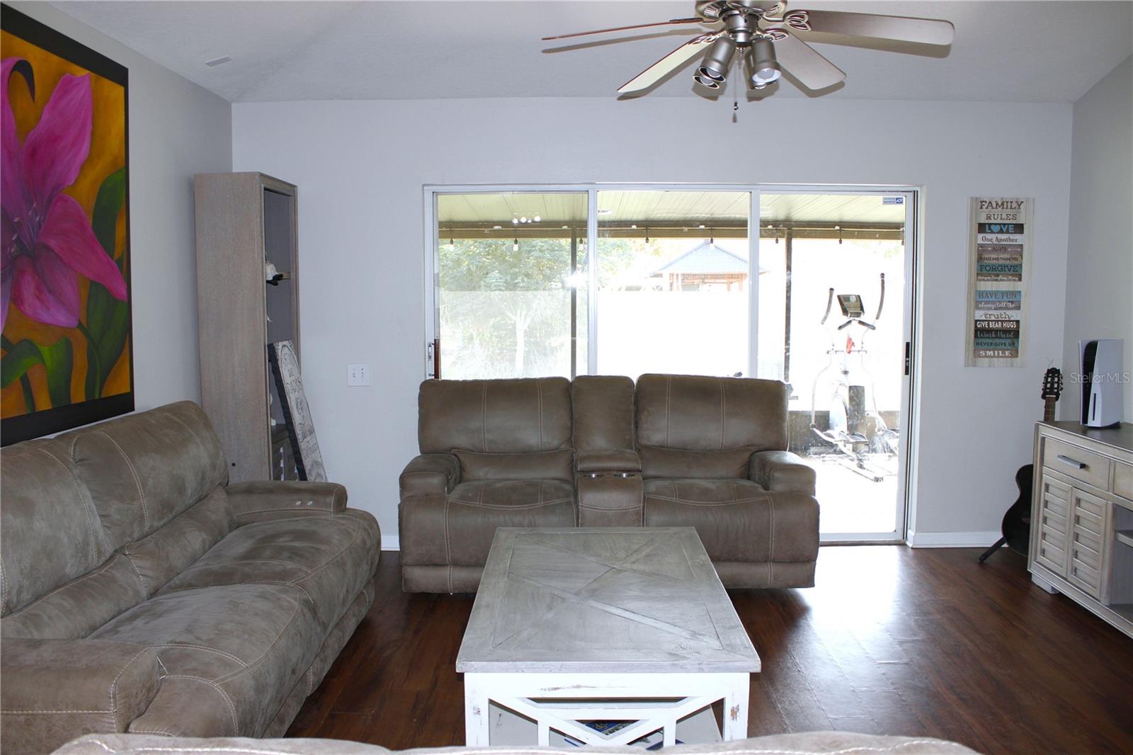 10228 Hunters Haven Blvd Property Photo 9