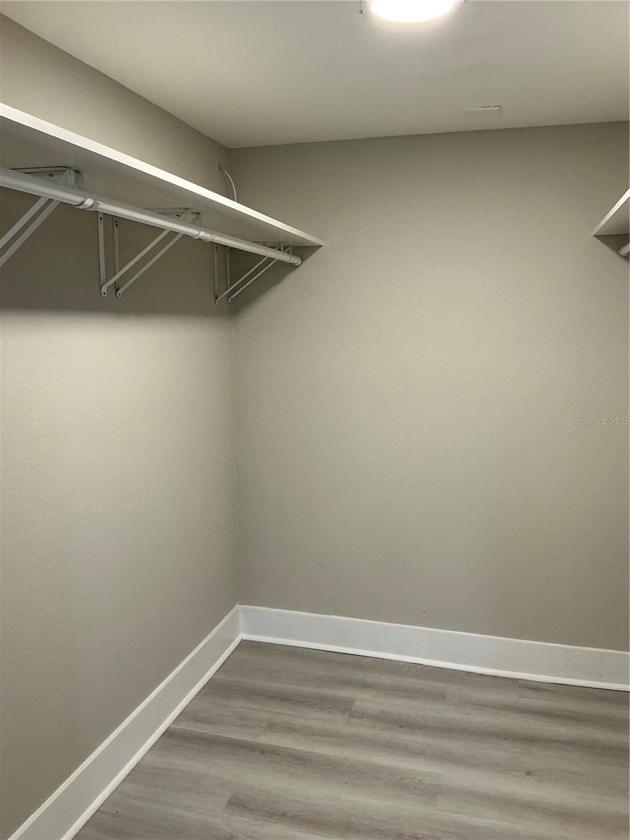 7645 Sun Island Dr S #101 Property Photo 19