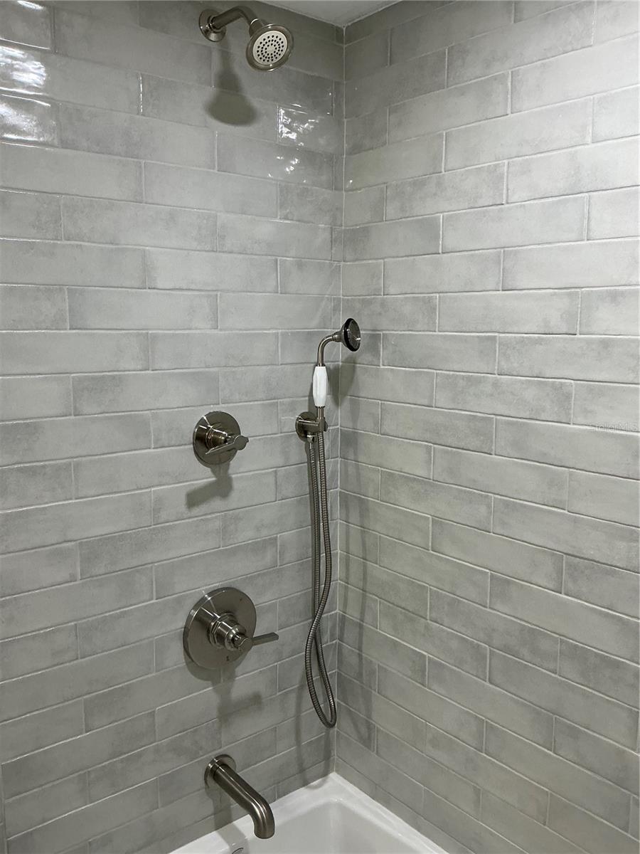 7645 Sun Island Dr S #101 Property Photo 33