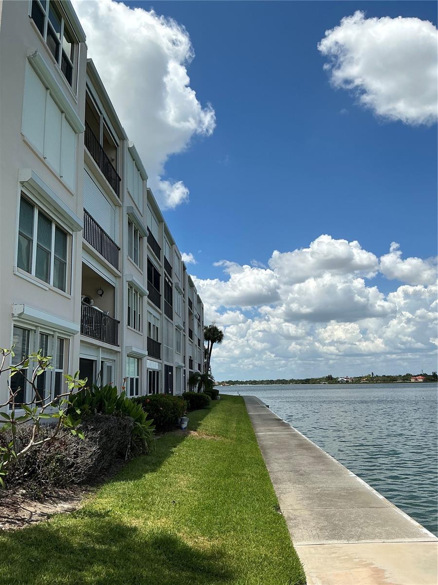 7645 Sun Island Dr S #101 Property Photo 36