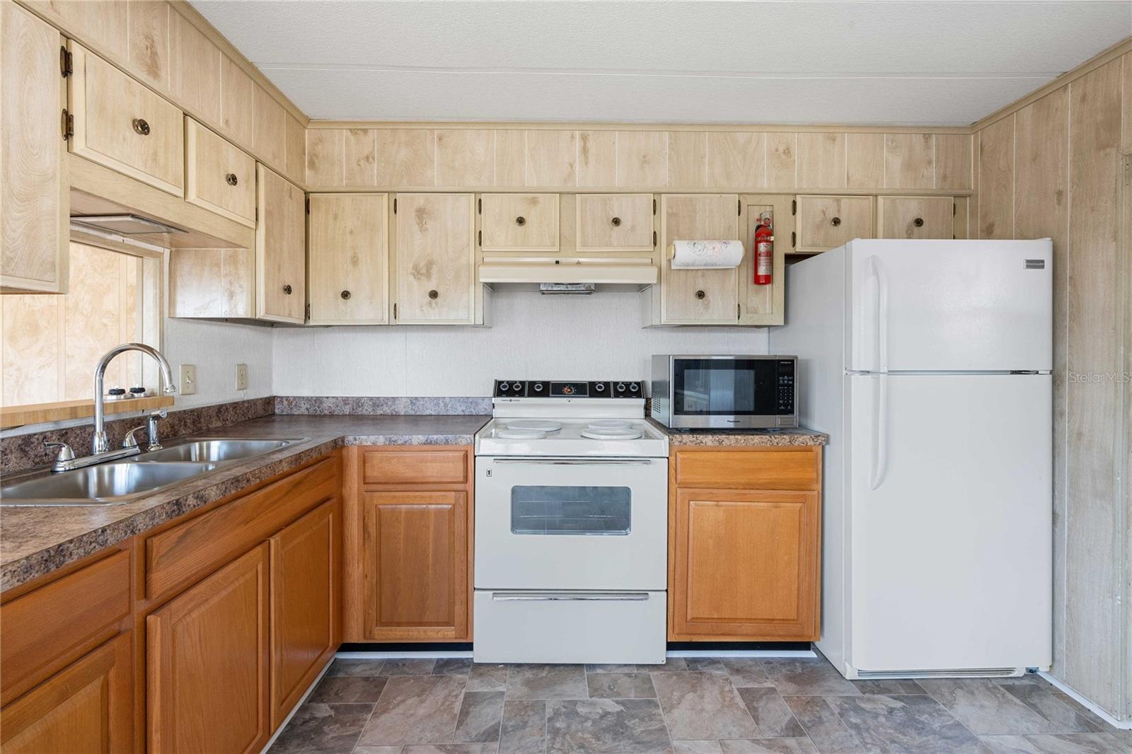 37818 Valencia Ave Property Photo 8