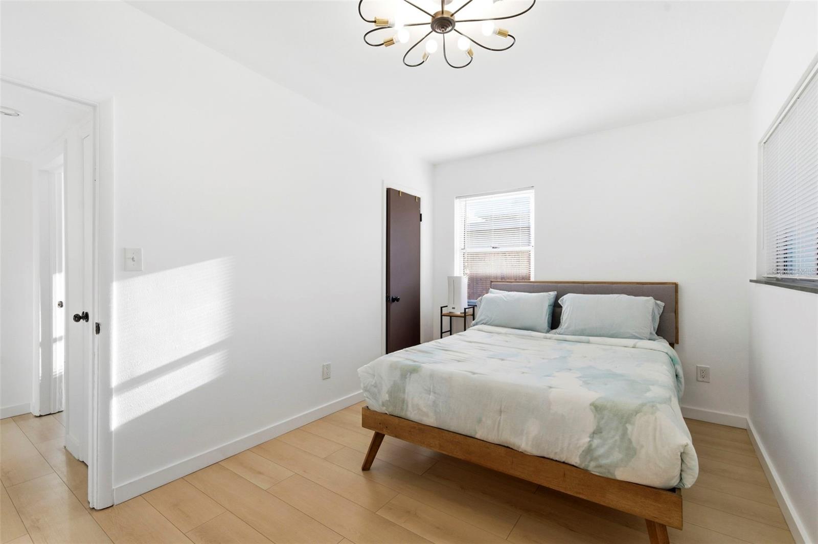 6350 Hampton Drive N Property Photo 21