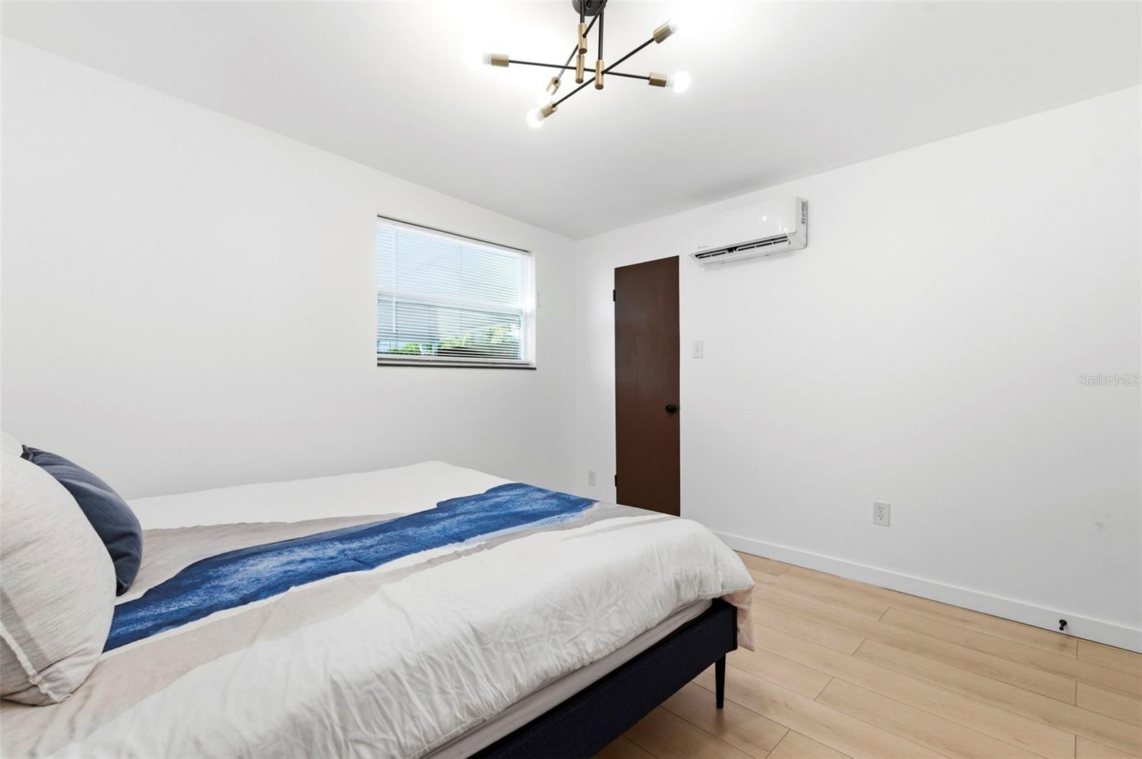6350 Hampton Drive N Property Photo 35