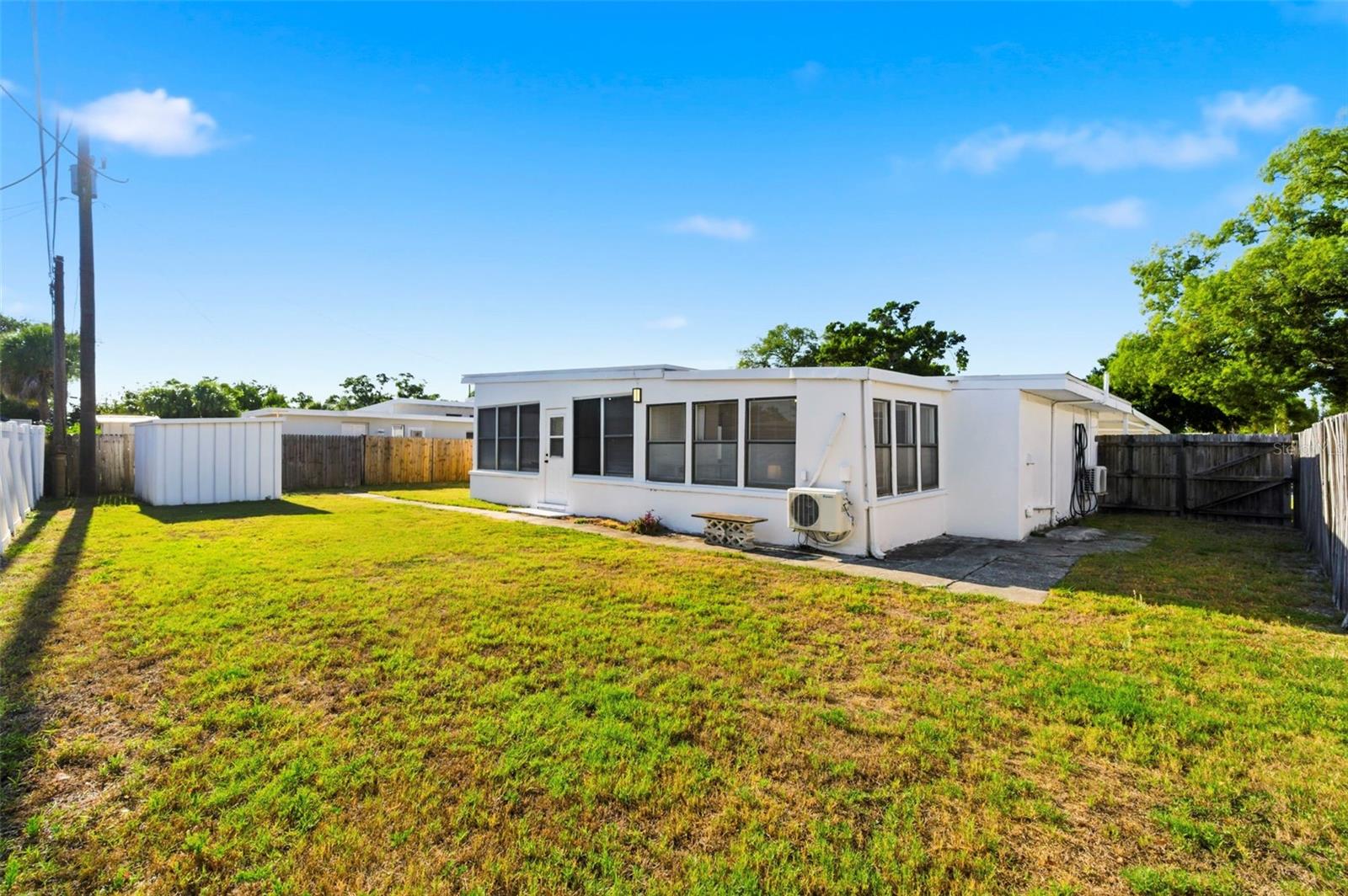 6350 Hampton Drive N Property Photo 42