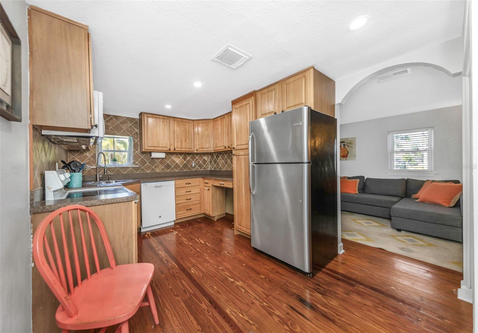 414 Tampa Rd Property Photo 13