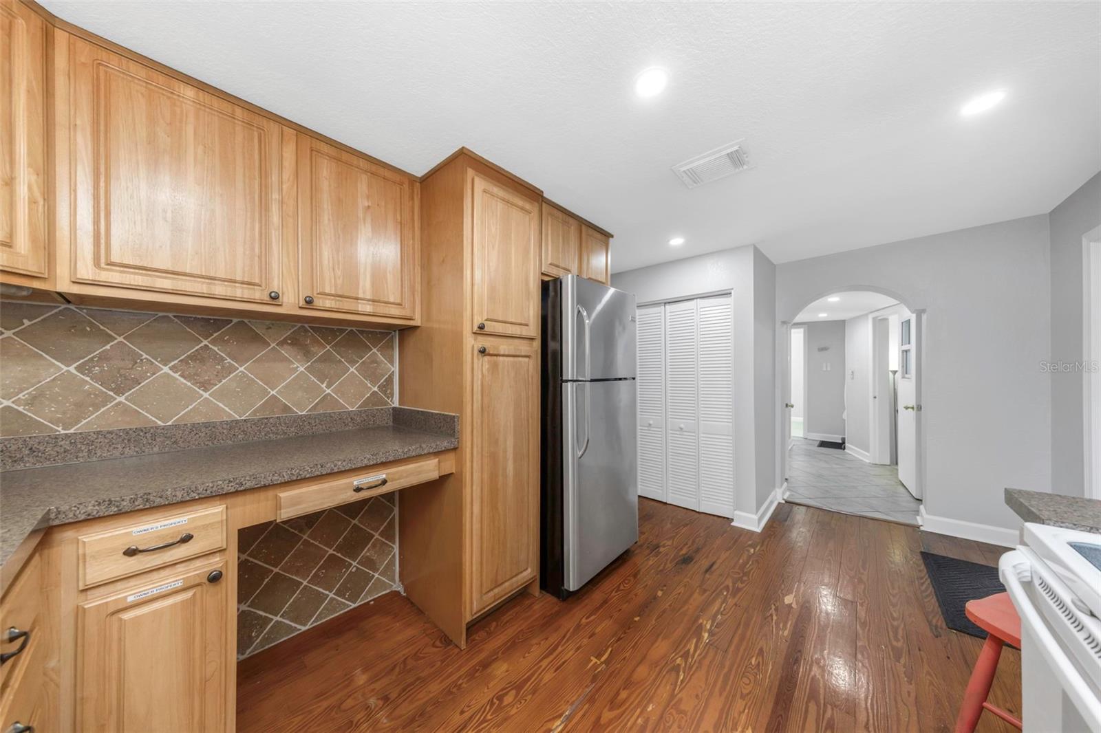 414 Tampa Rd Property Photo 18