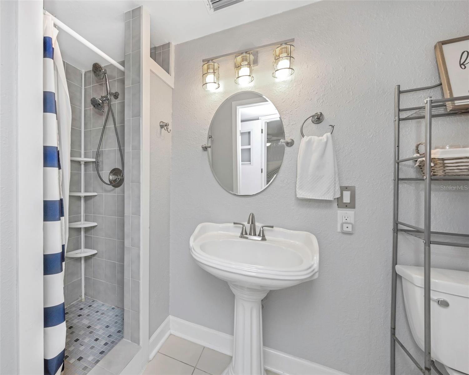 414 Tampa Rd Property Photo 21