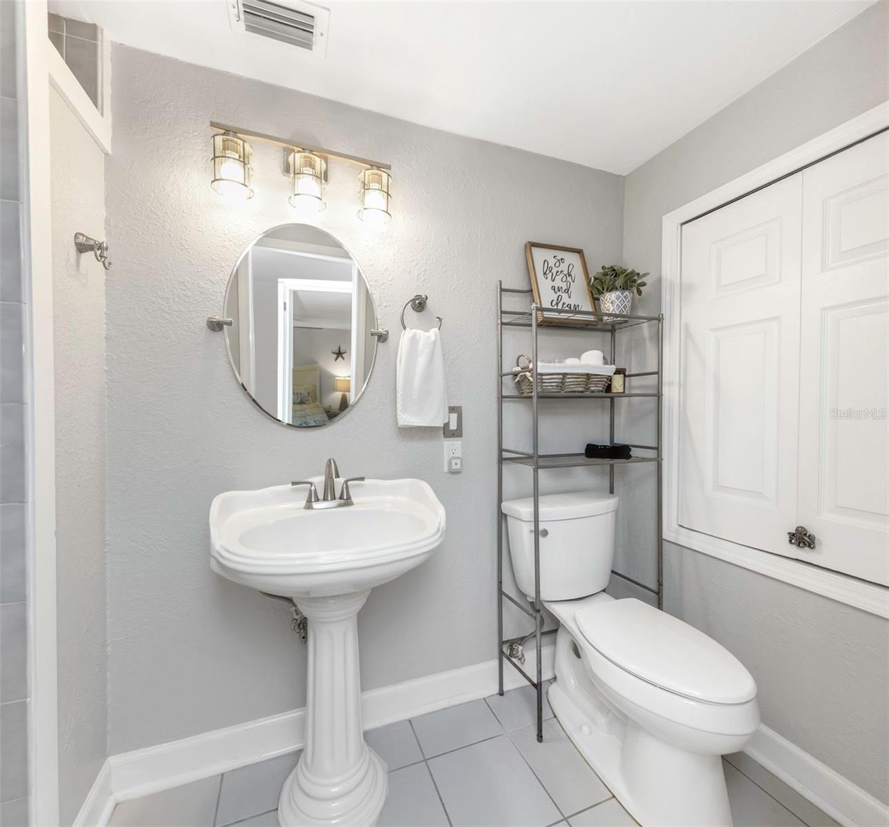 414 Tampa Rd Property Photo 22
