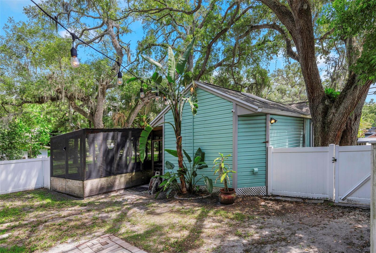 414 Tampa Rd Property Photo 35
