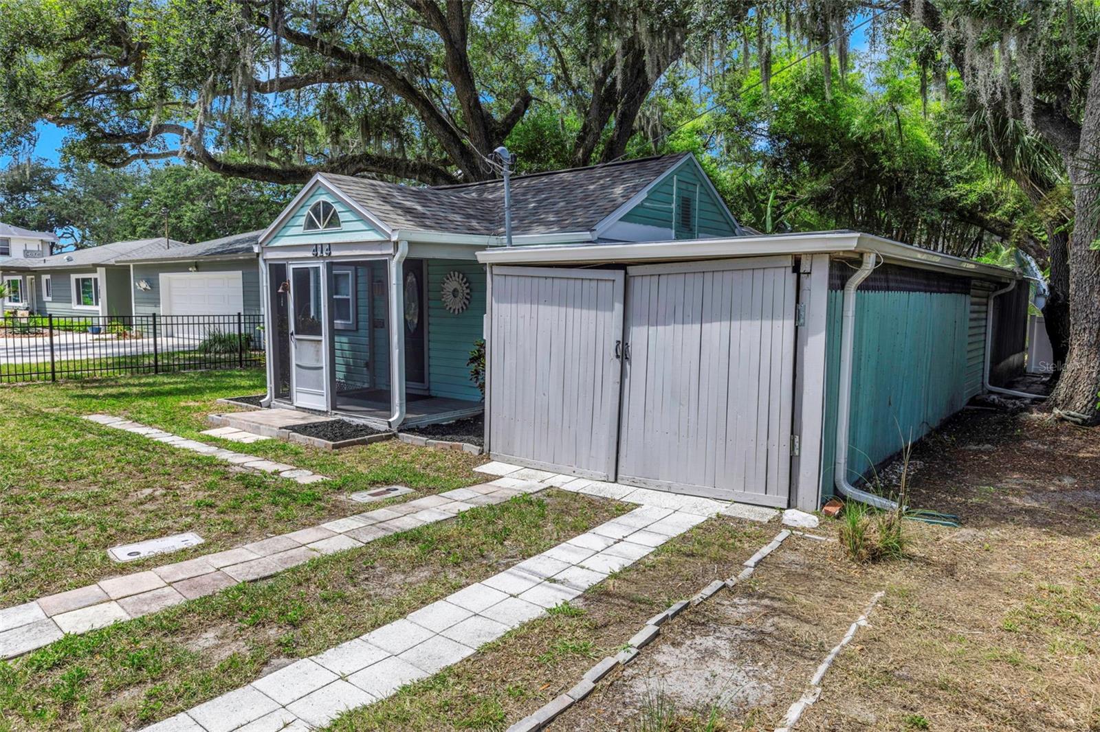414 Tampa Rd Property Photo 39