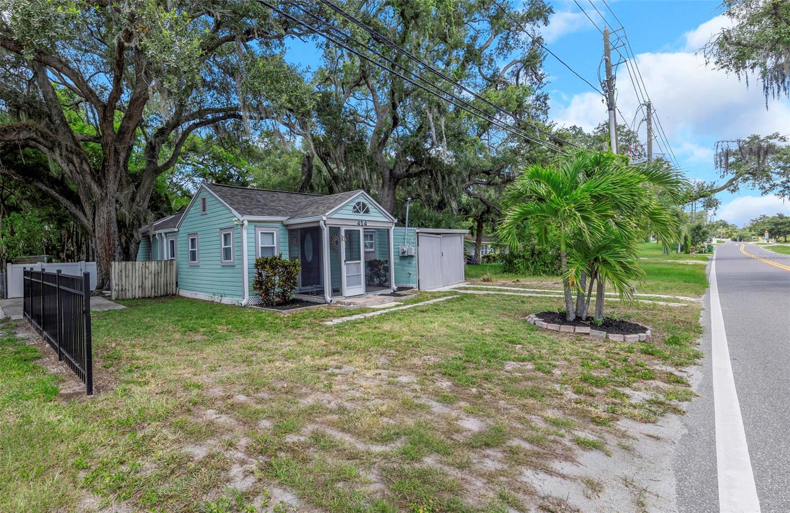 414 Tampa Rd Property Photo 41