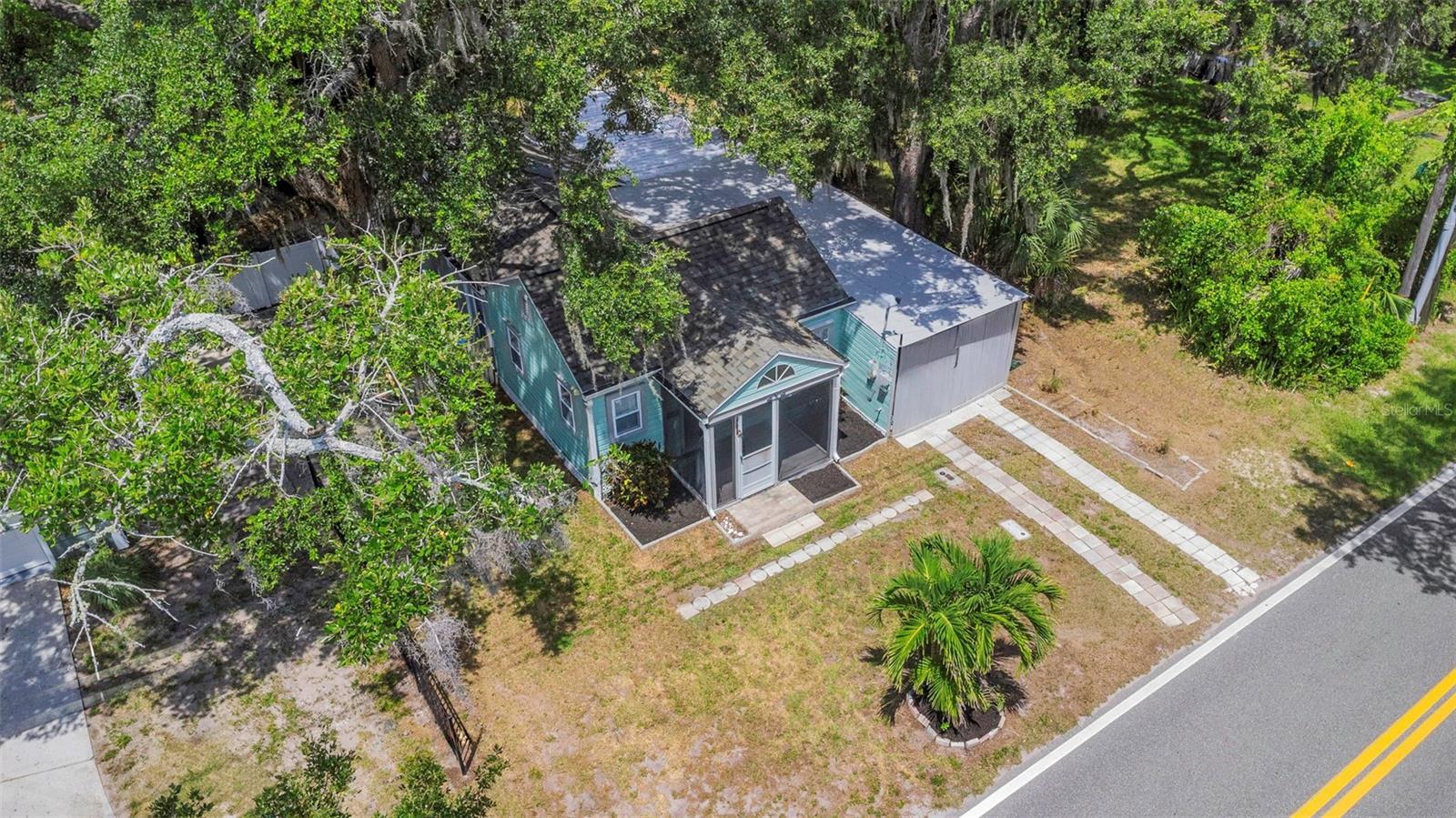 414 Tampa Rd Property Photo 43
