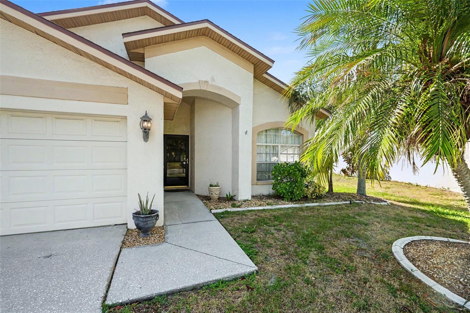 1714 Larabie Ct Property Photo 3