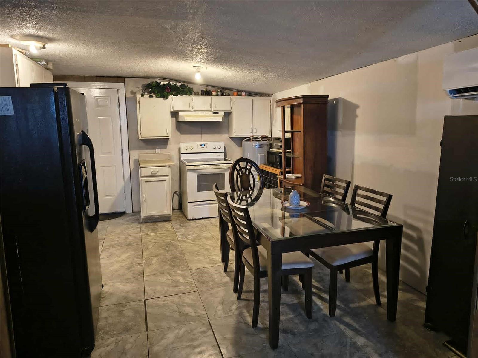 611 Short St Property Photo 6