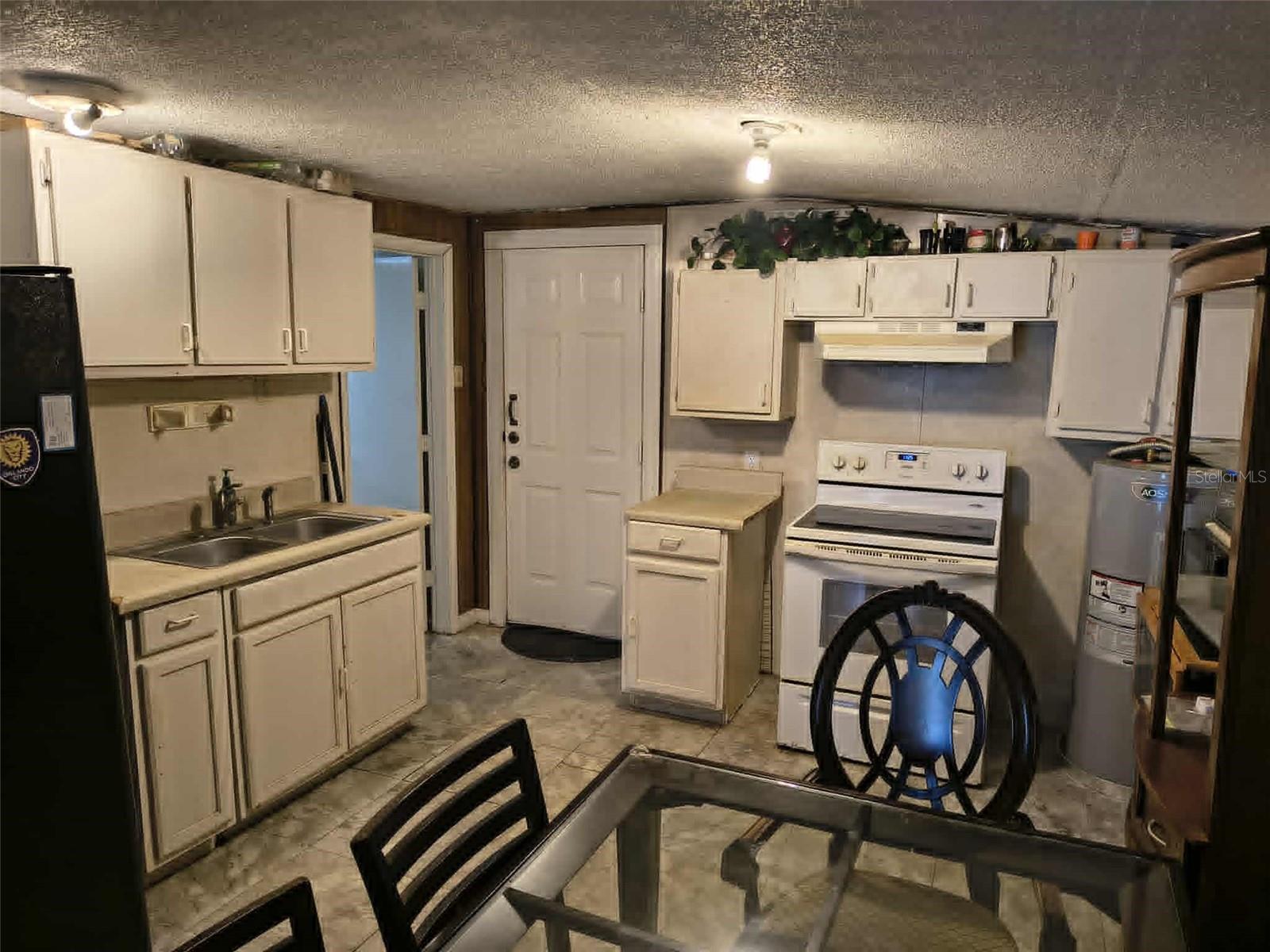 611 Short St Property Photo 8