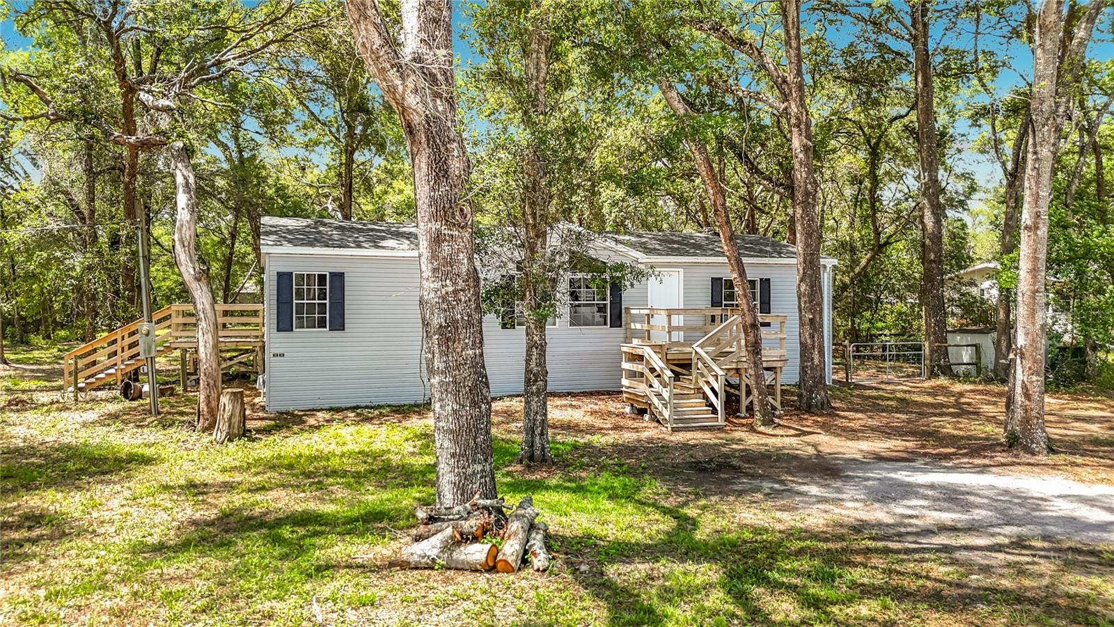 18118 Porsche Pl Property Photo 1