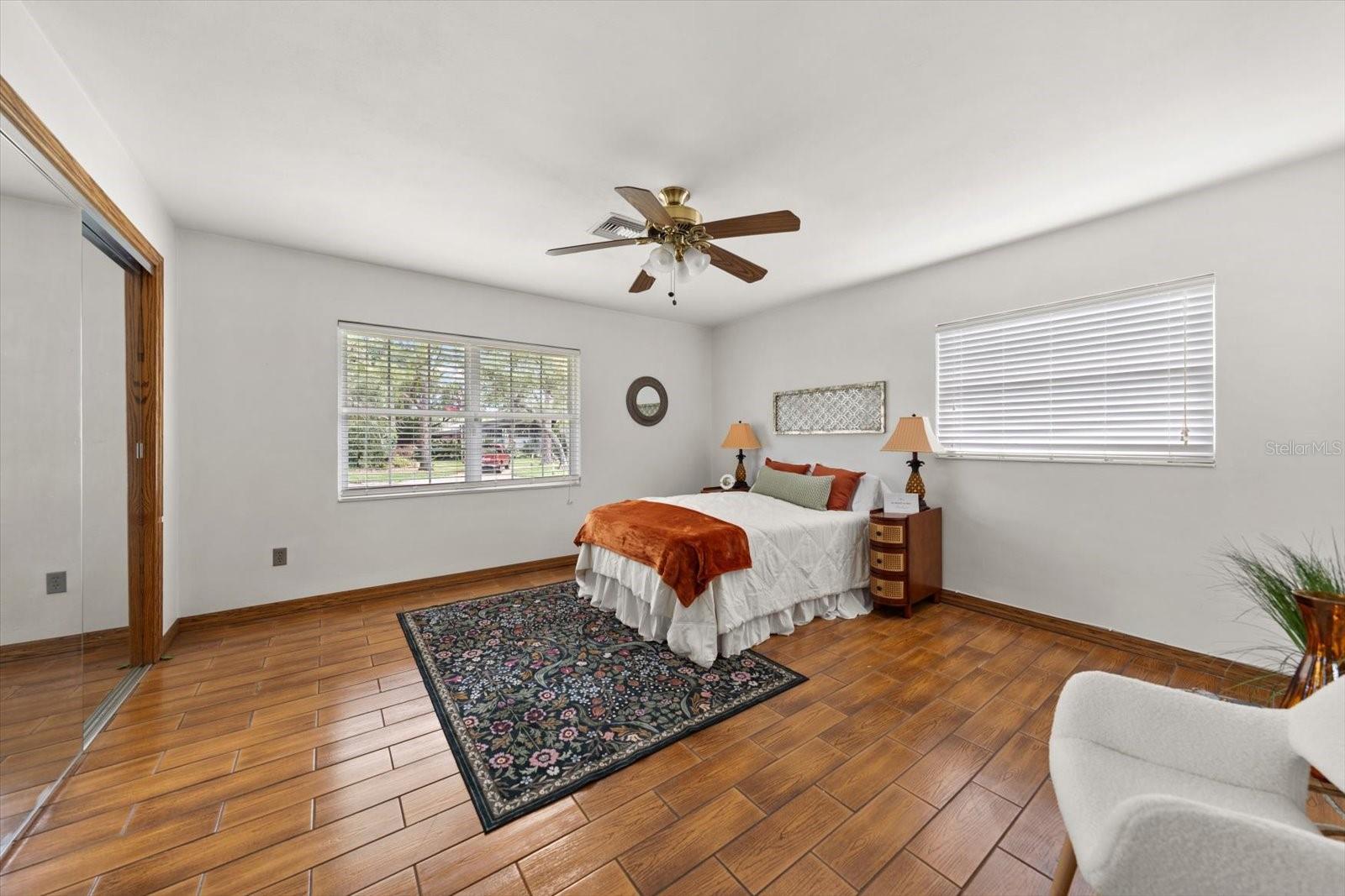 802 Allamanda Dr Property Photo 18
