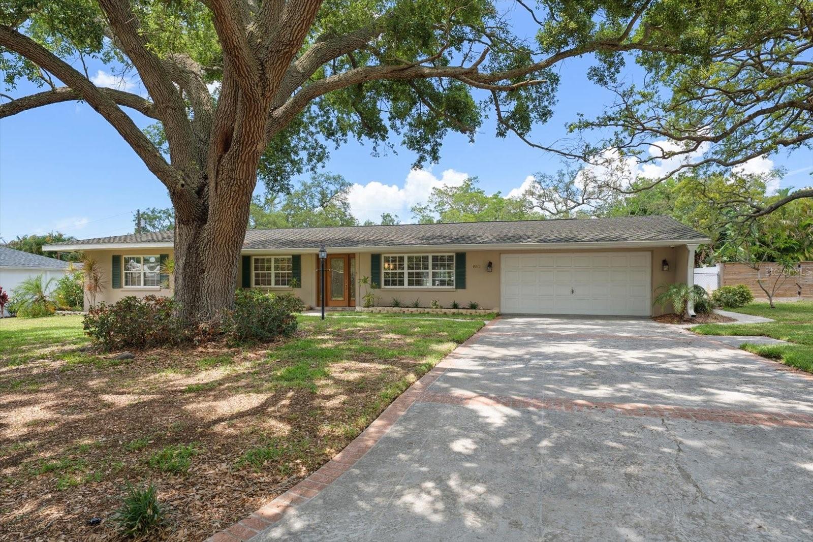 802 Allamanda Dr Property Photo 27