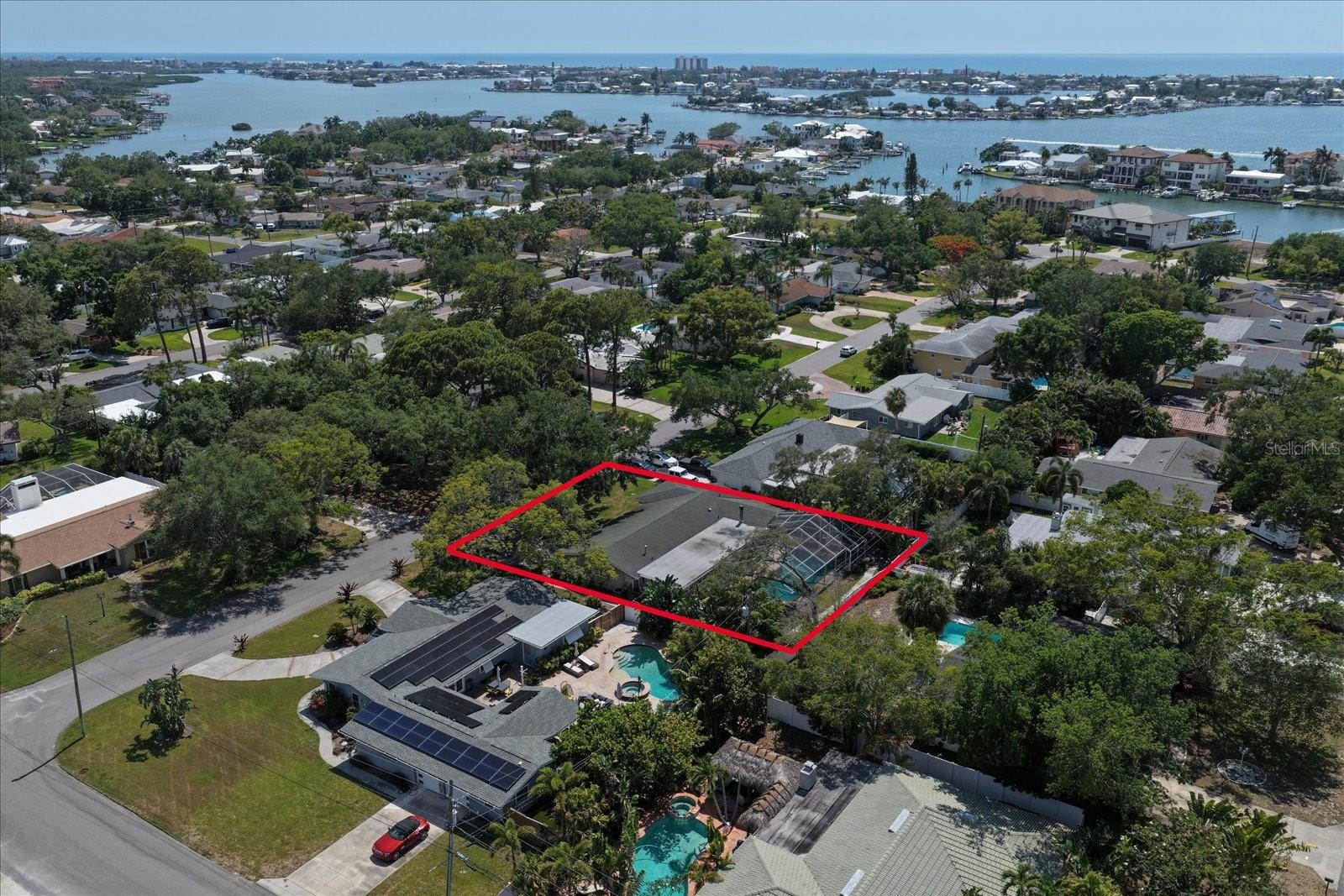 802 Allamanda Dr Property Photo 30