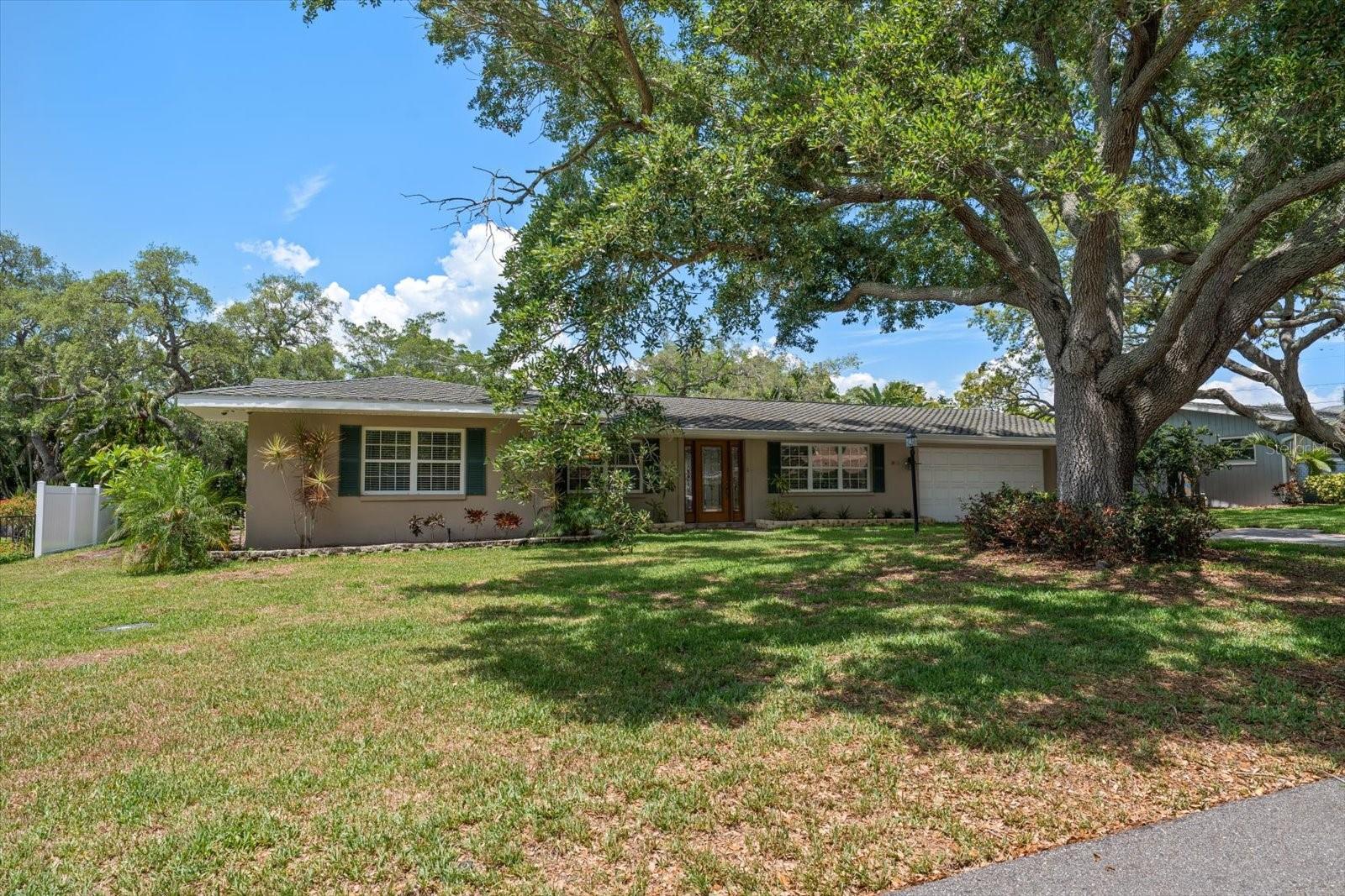 802 Allamanda Dr Property Photo 31