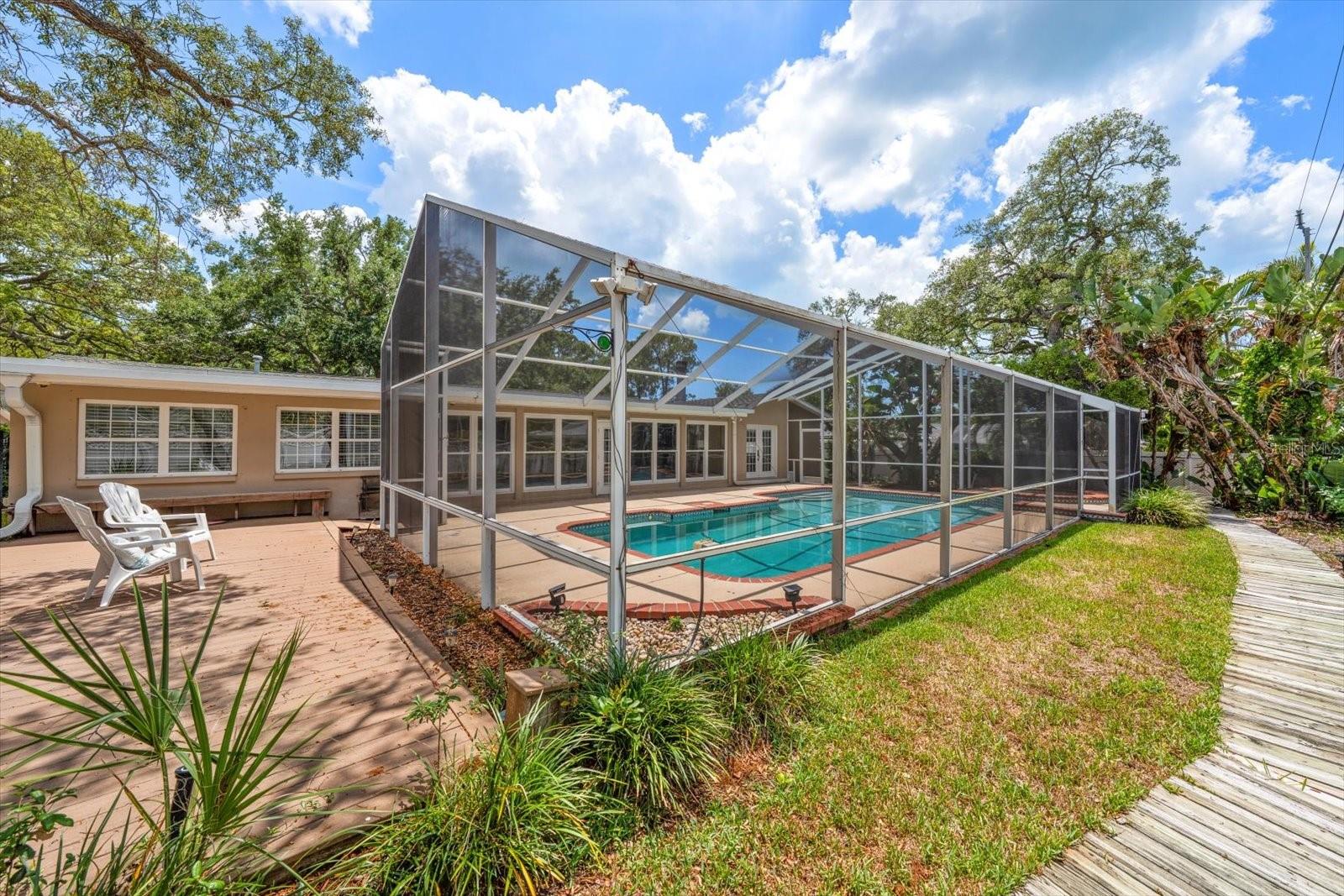 802 Allamanda Dr Property Photo 37
