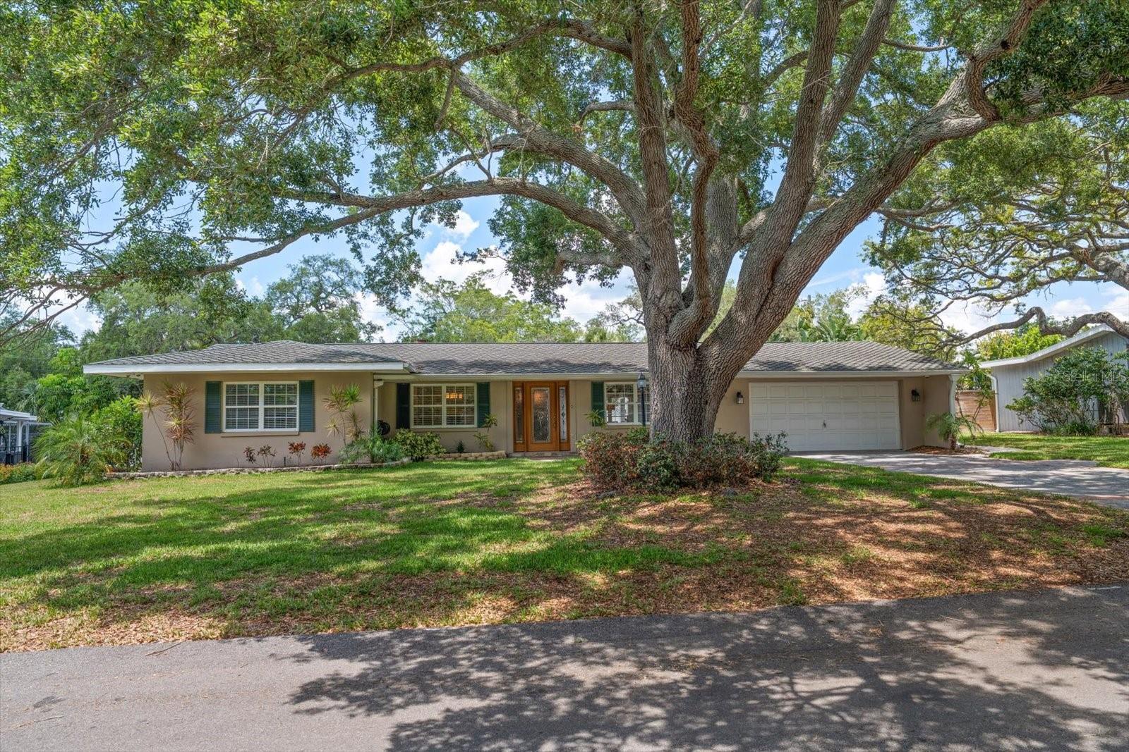 802 Allamanda Dr Property Photo 41